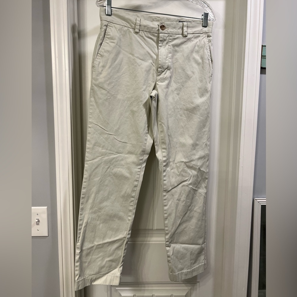 Vineyard Vines 30 x 30 chino pants. Excellent condition